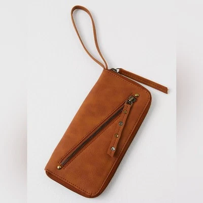 NUEVO CON ETIQUETAS Free People Cartera Vegana Envejecida Muñequera Marrón Cremallera Alrededor Bolso Foto 1 de 4