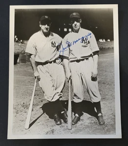 Rare Early JOE DIMAGGIO Signed 8x10 Photo-HALL OF FAME-NEW YORK YANKEES-JSA - Picture 1 of 7