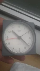 Kienzle MINO U037-2002 QUARTZ VINTAGE ALARM CLOCK REVEIL SVEGLIA WATCH MONTRE - Imagen 1 de 12