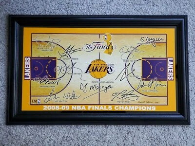 LA Lakers 2009 NBA Champs Limited Edition Highland Mint #2009 Signature Court - Image 1 of 4