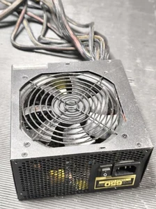 Corsair TX650W Netzteil - Gebraucht, Kratzer, Kein Zubehör - Bild 1 von 5