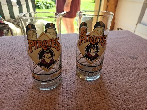 2 Vintage 90s Pittsburgh Pirates Elby's Coca-Cola Glass  Van Slyke, Bonds Cover