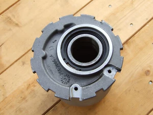 Mozzo cuscinetto mandrino ruota posteriore multistrada Ducati 1000DS 1100DS 748 916 996 #2 - Foto 1 di 6