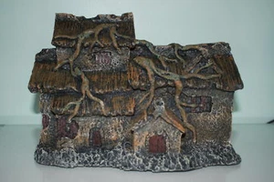 Altes Detailhaus mit Wurzeln Aquarium Dekoration groß 28x12x20cm - Bild 1 von 3