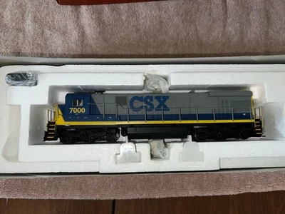 Broadway Limited HO Scale GE C30-7 2 Window CSX #7000 DCC W/ Sound - Image 1 of 4