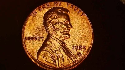 1985 D Penny Slightly Off Center Strike Striation Polishing Lines !FINE RED! - Image 1 of 4