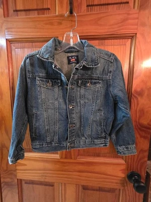 The Children's Place 6 pocket Blue Jean Denim Jacket Size M - 7/8 - Image 1 of 4