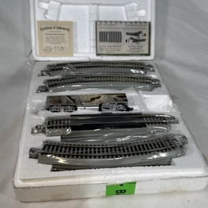 Motor de tren Hawthorn Village y motor de pista HO Soaring Majesty con certificado - Imagen 1 de 13