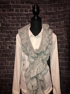 Damenmode Schals überbacken mit Loch zum Verschließen - Bild 1 von 10