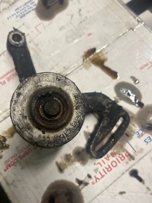 Rolls-Royce Silver Spur-Corniche -Polea Jokey para bomba de agua P/N UE38281 Foto 1 de 2