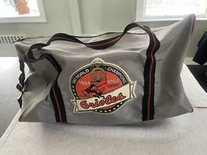 BORSA BORSONE Baltimore Orioles 30° Anniversario 1954-1984 Campioni del Mondo 1983 - Foto 1 di 16