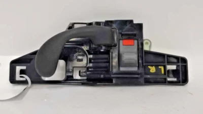 Manija interior de la puerta Chevrolet Blazer 1999-2005; trasera izquierda; sin cromo Foto 1 de 4