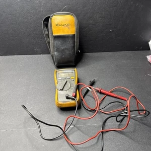Fluke 116 True RMS Digital Multimeter w/ Genuine Fluke Leads - Picture 1 of 11