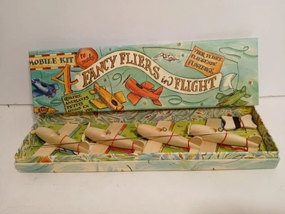 Kit Móvil Modelos Auténticos para Montar Volantes de Lujo en Vuelo Nuevo sin Etiqueta Foto 1 de 4