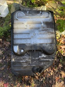 GENUINE GM VR VS 80L LONG RANGE FUEL / PETROL TANK - VN VP VQ VB VC VK VL V8 V6 - Picture 1 of 4
