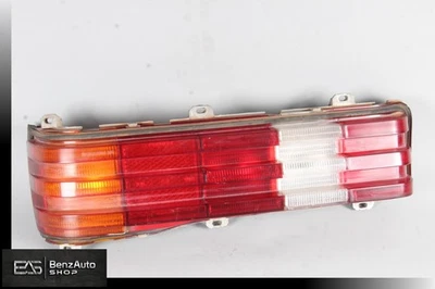 Luz trasera lateral derecha pasajero 76-85 mercedes w123 240d 280e 280ce 300d fabricante de equipos originales Foto 1 de 4