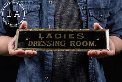 Letrero antiguo de vidrio biselado para habitación de damas pintado al revés Foto 1 de 4