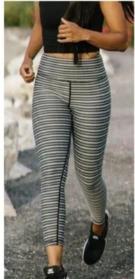 Zyia Leggings Womens Size 4 Black White Aztec Stripe Herringbone Workout Yoga - Image 1 of 4