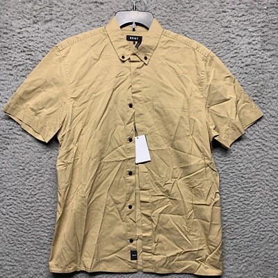 Camisa masculina DKNY bronzeada S pequena manga curta bolso botão para cima colarinho - Imagem 1 de 4