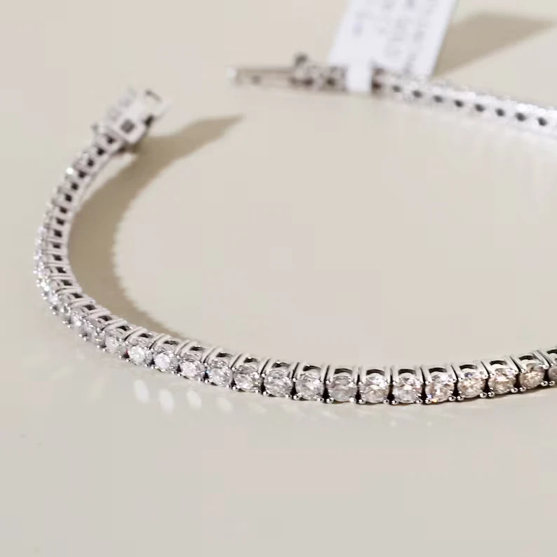 In 10k White Gold 3.70CT Round Lab Grown Diamond Tennis Bracelet For Valentine - Image 1 of 4