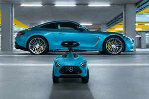 Original Mercedes-Benz- AMG GT Bobby-Benz Bobby Car BIG hyperblau Rutscher NEU - Bild 1 von 12