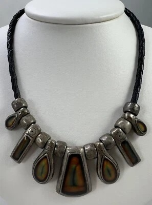 Collar ojo de tigre de Chico Foto 1 de 4