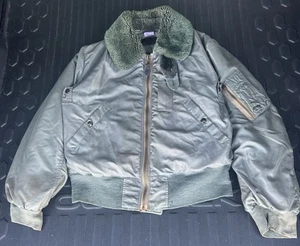 Vintage USAF B-15D Flight Bomber Flieger Militär Jacke 36 - Bild 1 von 9