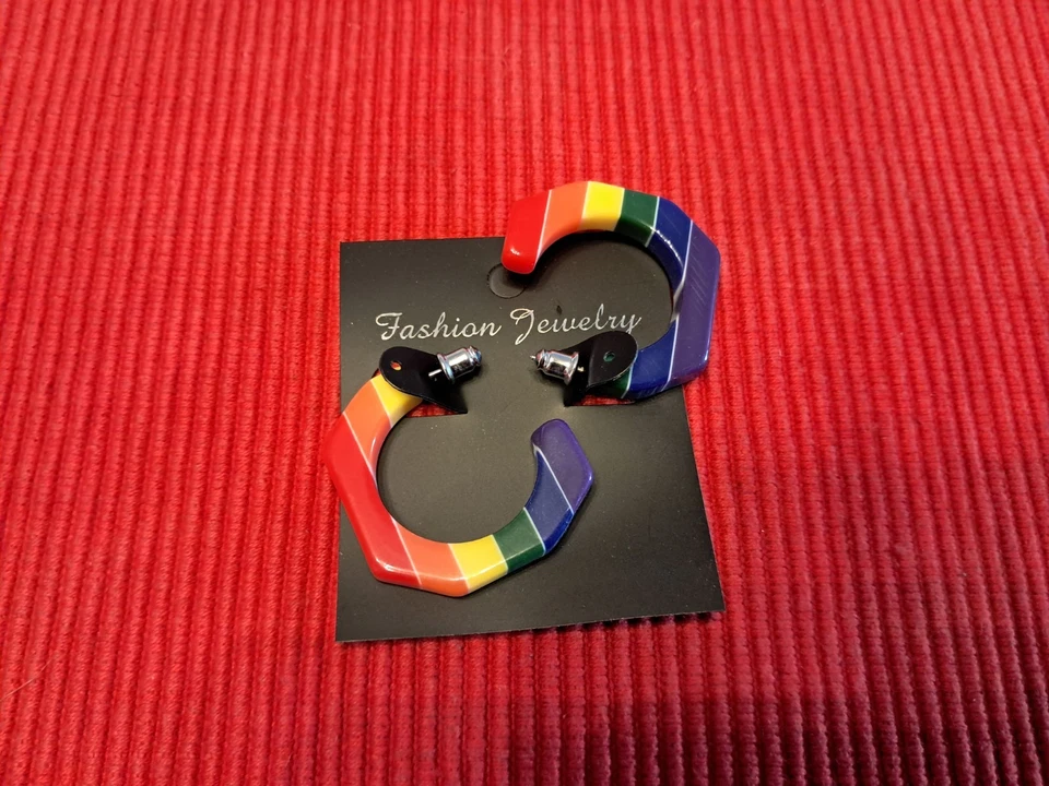 Modeschmuck Regenbogen Ohrstecker - Bild 1 von 1