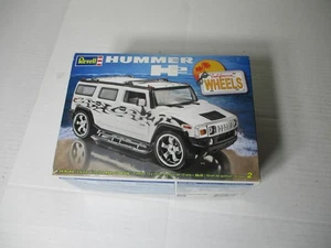Revell California Wheels H2 Hummer 1:25 Modellbausatz 85-2867 Neu in geöffnetem Karton - Bild 1 von 12