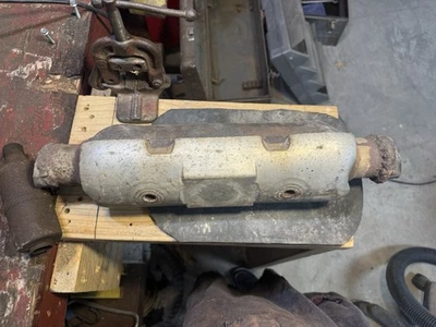 Catalytic Converter - Image 1 of 4