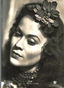 Gusti Huber * Original Ross Postcard Postcard * No. 6534