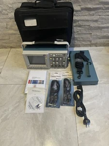 Tektronix TDS3054C 4 Channel Oscilloscope - Picture 1 of 20