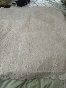 Pair Of Noble Excellence Matelassé 26 “square Pillow Cover Shams Cotton Portugal - Picture 1 of 6