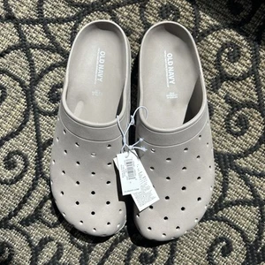 Old Navy Women’s Perforated Clog Slide On Shoes Size 7 NWT - Picture 1 of 4