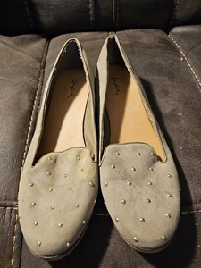 qupid - womens shoes WORN Flatts, Size 10, Olive, WELL Loved. - Picture 1 of 4