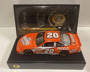 ACTION ELITE TONY STEWART 2001 PONTIAC GRAND PRIX #20 HOME DEPOT 1/2004 - Picture 1 of 4