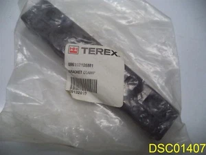 086102126M1 Genie Terex Bracket Clamp - Picture 1 of 2