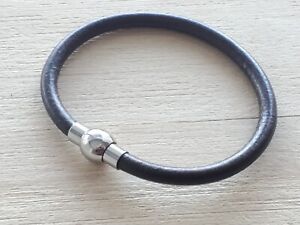 Bracelet à fermoir magnétique moderne en cuir touareg gitan hippie boho fait main