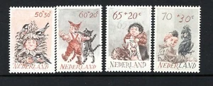 Países Bajos 1982 NIÑOS Y ANIMALES PÁJAROS EN CABEZA DE NIÑOS SC B581-84 MONTADA SIN MONTAR O NUNCA MONTADA - Imagen 1 de 1
