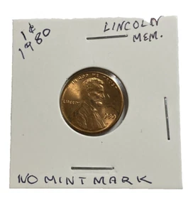 1980 Lincoln Penny, NO mint mark, but some undecipherable marking in Rare coin. - Picture 1 of 4