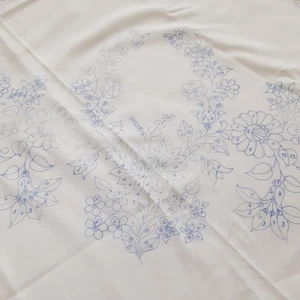 Huge Tablecloth To Embroider 57" Square Scalloped Edge Floral Design 100% Cotton - Picture 1 of 6