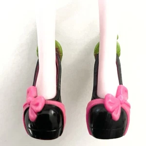 Monster High Scarily Ever After DRACULAURA SNOW BITE Doll  SHOES Heels - Picture 1 of 8