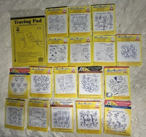lOT OF 17-Aunt Martha's Hot Iron Transfers & Tracing Pad-UNOPENED Embroidery - Picture 1 of 8