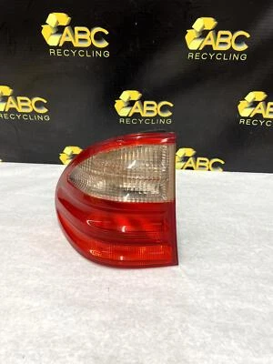 Conjunto de luz trasera izquierda conductor Mercedes-Benz E320 2000-2003 OEM Foto 1 de 4