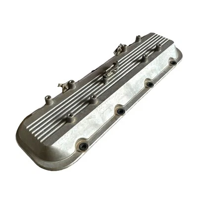 Chevrolet Silverado 2500 HD Genuine OEM 8.1 Valve Cover 12591508 2003 - 2007 - Image 1 of 4