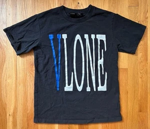 Vlone Classic Stamp Logo Authentic T-Shirt Black and Blue Snake Size Medium Tee - Picture 1 of 3