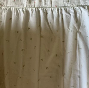 Nie benutzt Croscill Home Fashions Duschvorhang zierlich rosa & grüne Rosen 72" breit - Bild 1 von 10