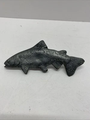 Cajón, tocador, mango de gabinete metal/hierro plateado de colección Taimen trucha pescado Foto 1 de 4