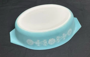 Pyrex Casserole Dish 045 Turquoise White Lace Medallion 2.5 Qt. Serious DWD READ - Picture 1 of 16