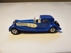 tomica bugatti chiron